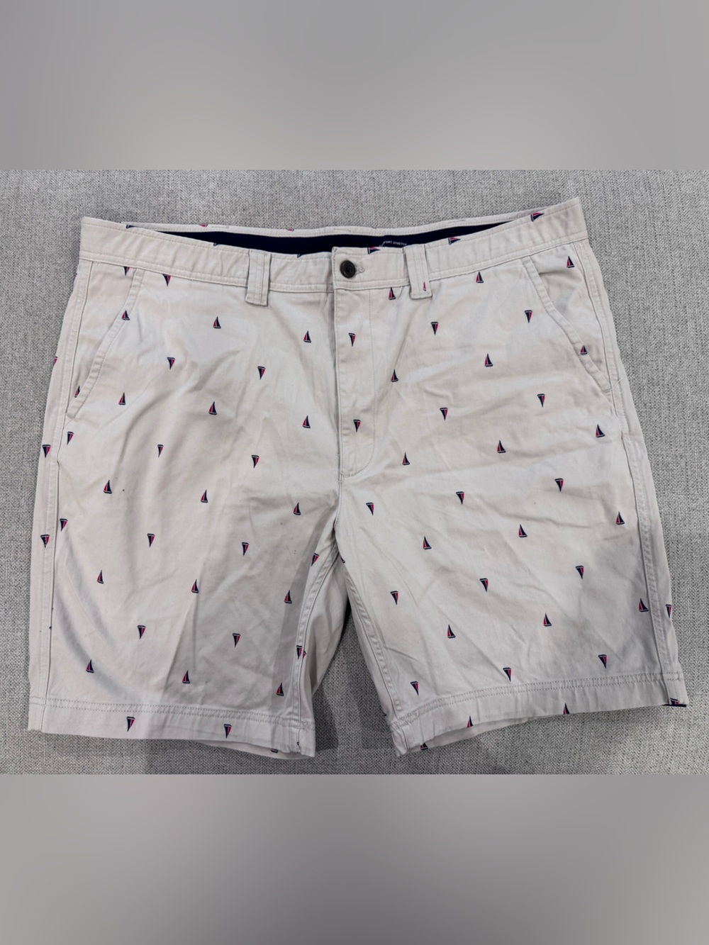 St. John's Bay White Cotton Shorts with Navy & Red Sail Motif